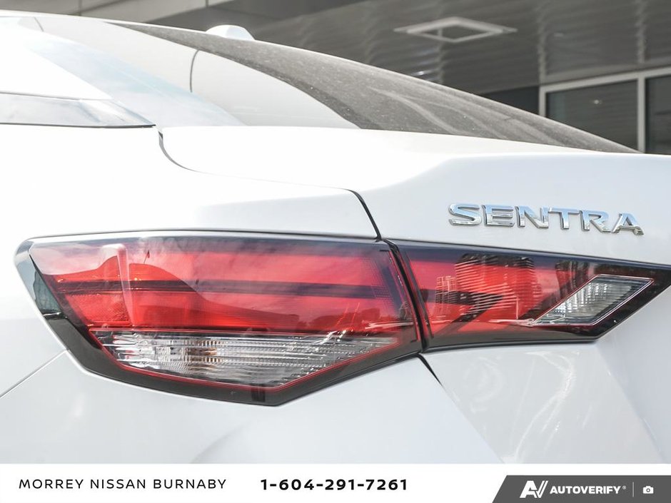 2024 Nissan Sentra SV CVT // LOW KMS-12