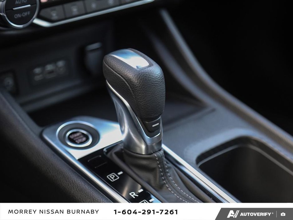 2024 Nissan Sentra SV // NISSAN CERTIFIED-19