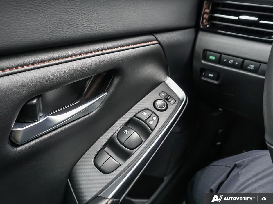 2025 Nissan Sentra SR // DEMO MODEL-20