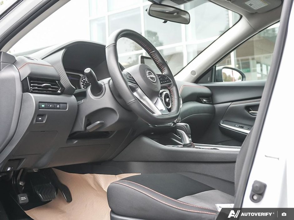 2025 Nissan Sentra SR // DEMO MODEL-15