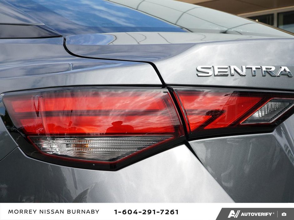 2025 Nissan Sentra CVT // LOW KMS!-11