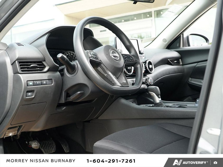 2025 Nissan Sentra CVT // LOW KMS!-15