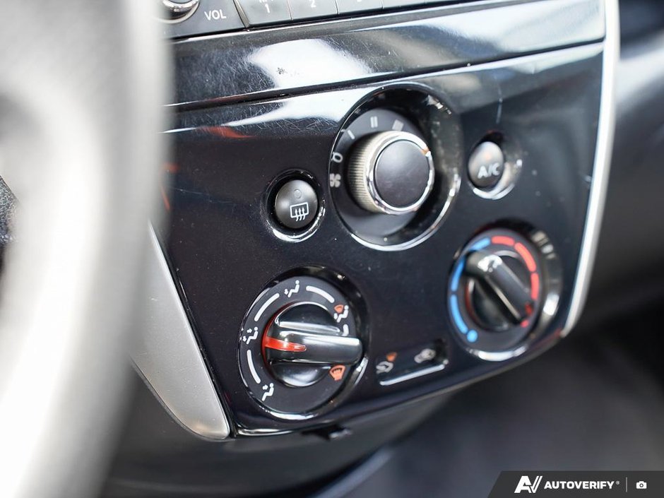 2015 Nissan Versa Note SR-12