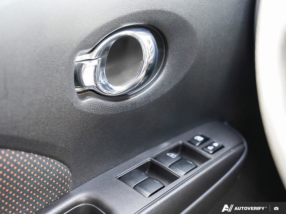 2015 Nissan Versa Note SR-9