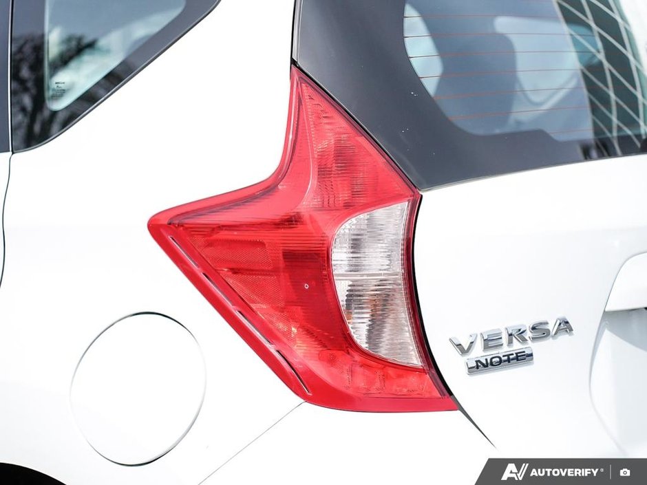 2017 Nissan Versa Note SL-26