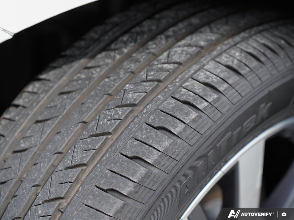 2017 Nissan Versa Note SL-21