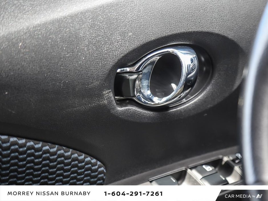 2019 Nissan Versa Note SV CVT + LOW KMS-17