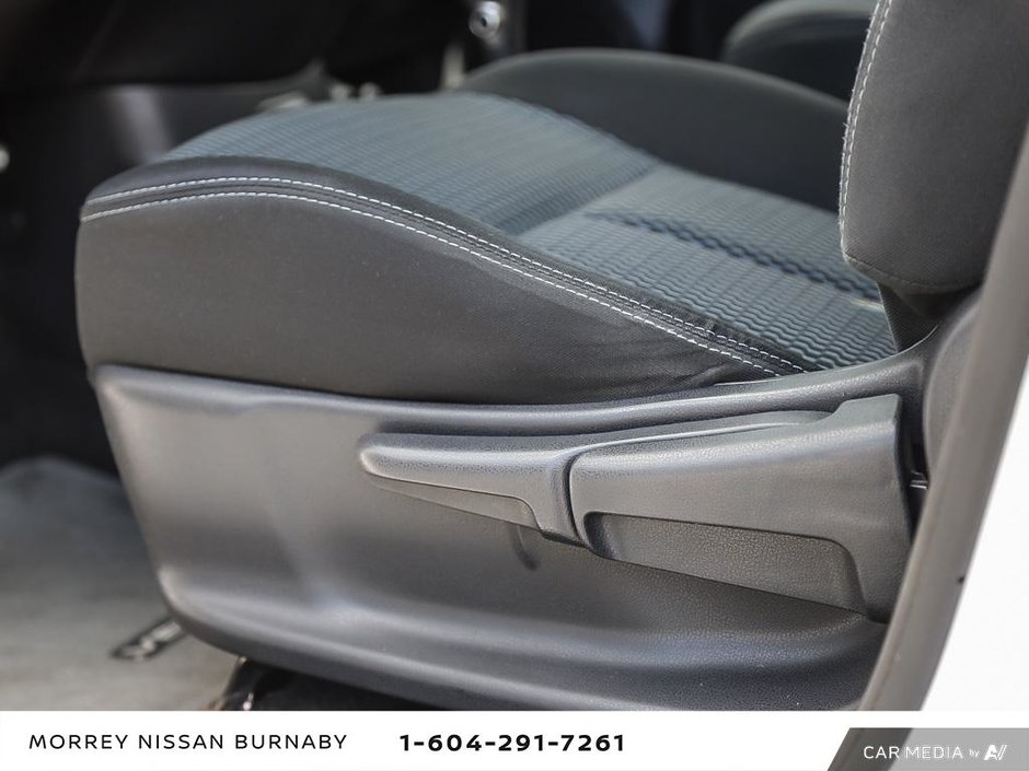 2019 Nissan Versa Note SV CVT + LOW KMS-26