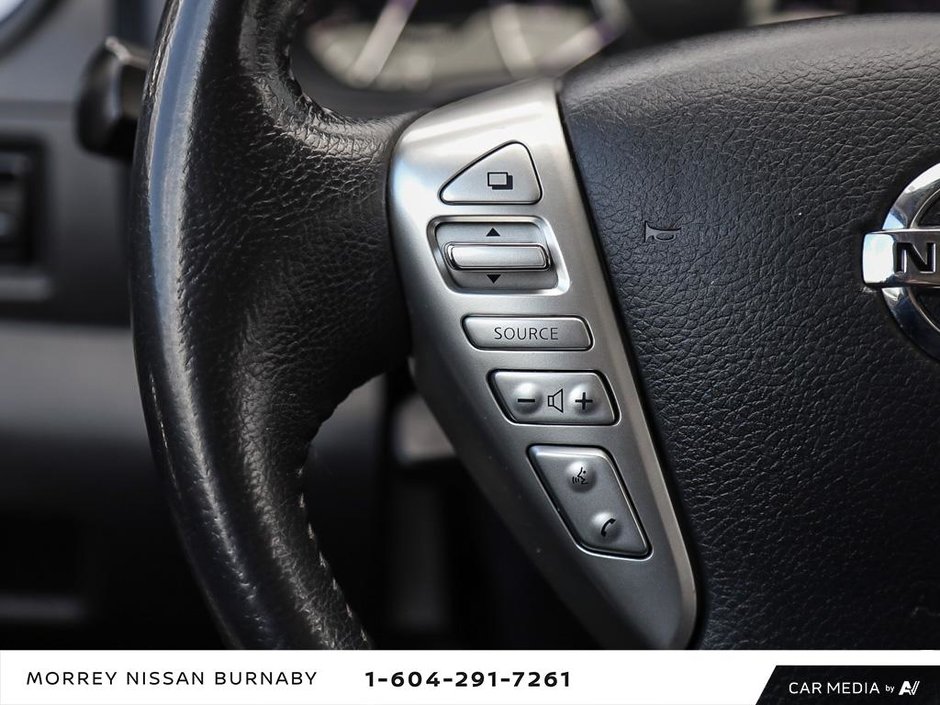 2019 Nissan Versa Note SV CVT + LOW KMS-18