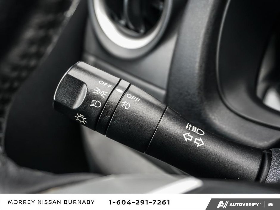 2019 Nissan Versa Note SV CVT // 2.99% FINANCING-18