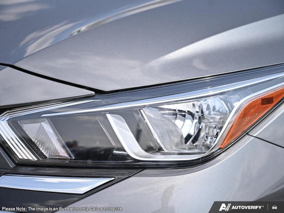2025 Nissan Versa SR-9