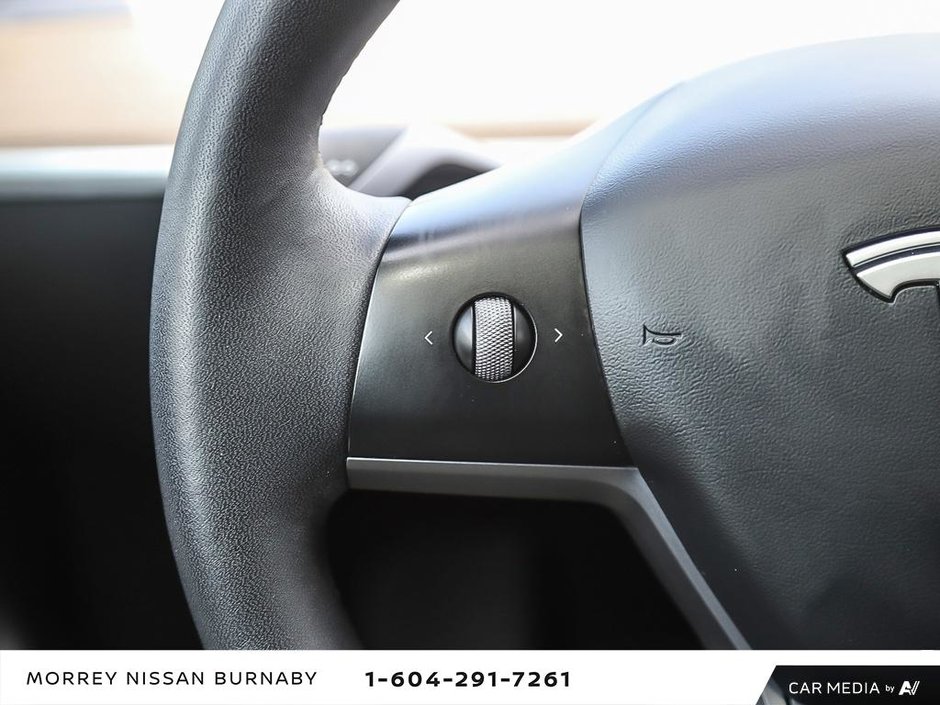 2022 Tesla Model Y PERFORMANCE MODEL-18