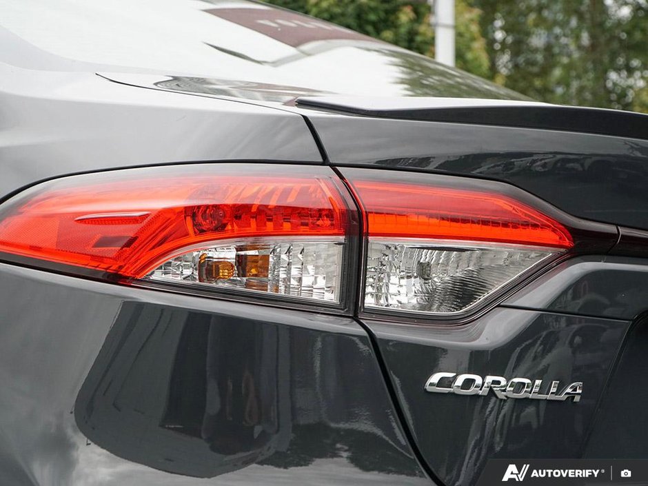 2024 Toyota Corolla SE // LOW KMS-24