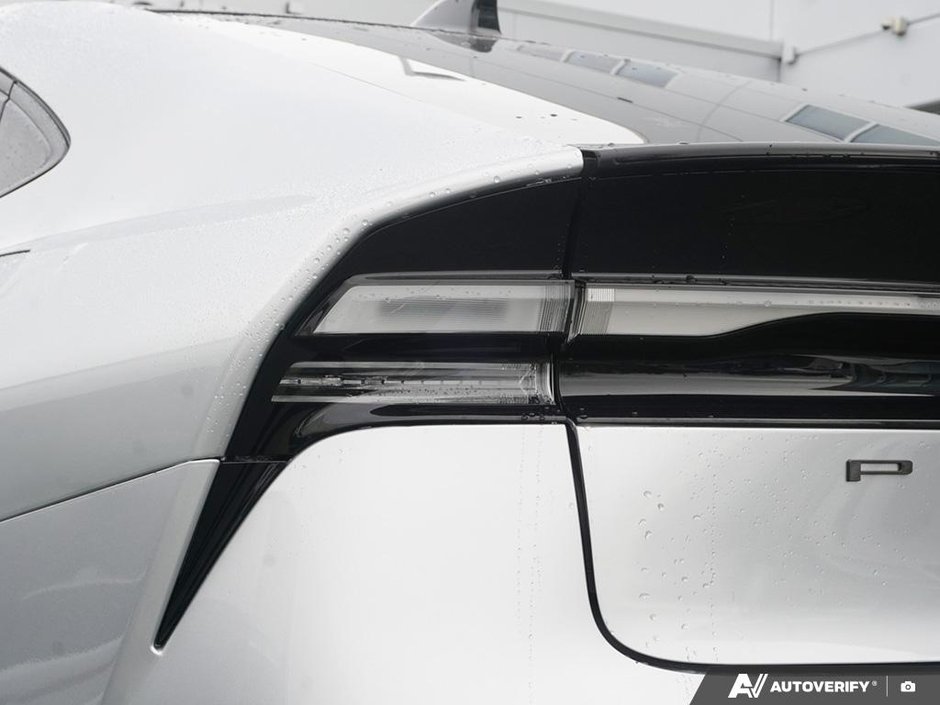 2024 Toyota Prius Prime XSE // NO ACCIDENTS-24