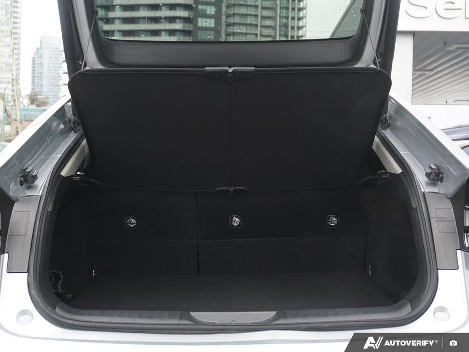 2024 Toyota Prius Prime XSE // NO ACCIDENTS-25