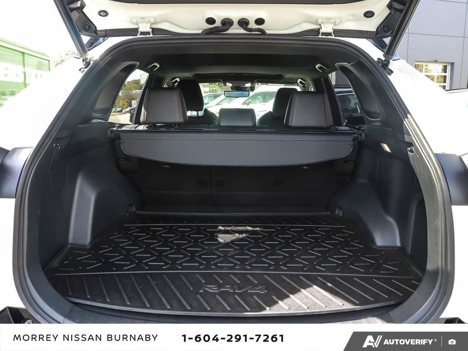 2022 Toyota RAV4 Prime XSE // PLUGIN HYBRID-10
