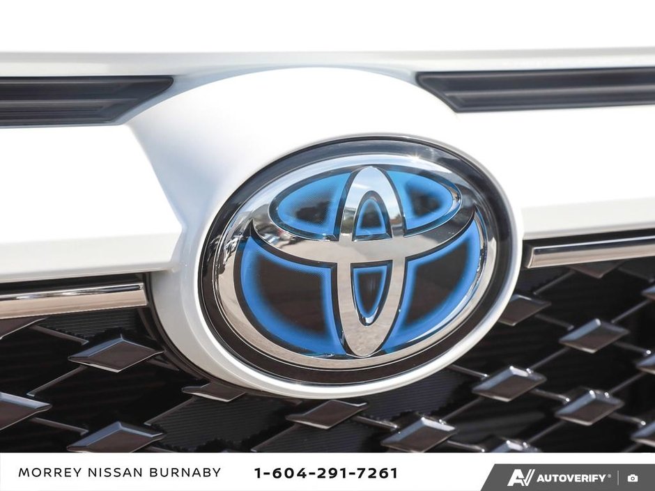 2022 Toyota RAV4 Prime XSE // PLUGIN HYBRID-8