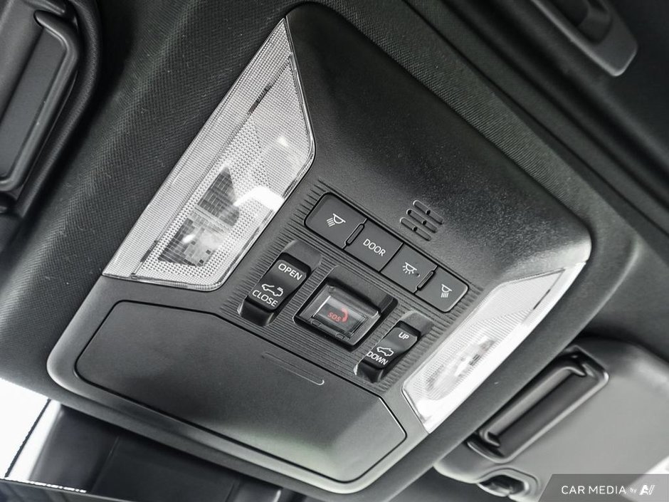 2022 Toyota RAV4 HYBRID XSE-17
