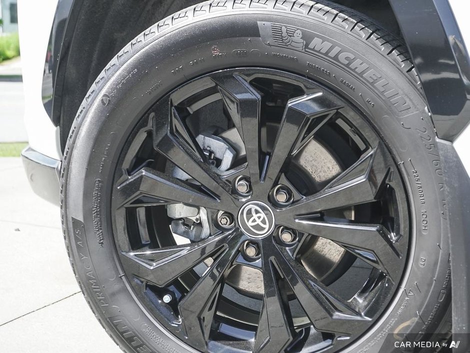 2022 Toyota RAV4 HYBRID XSE-19