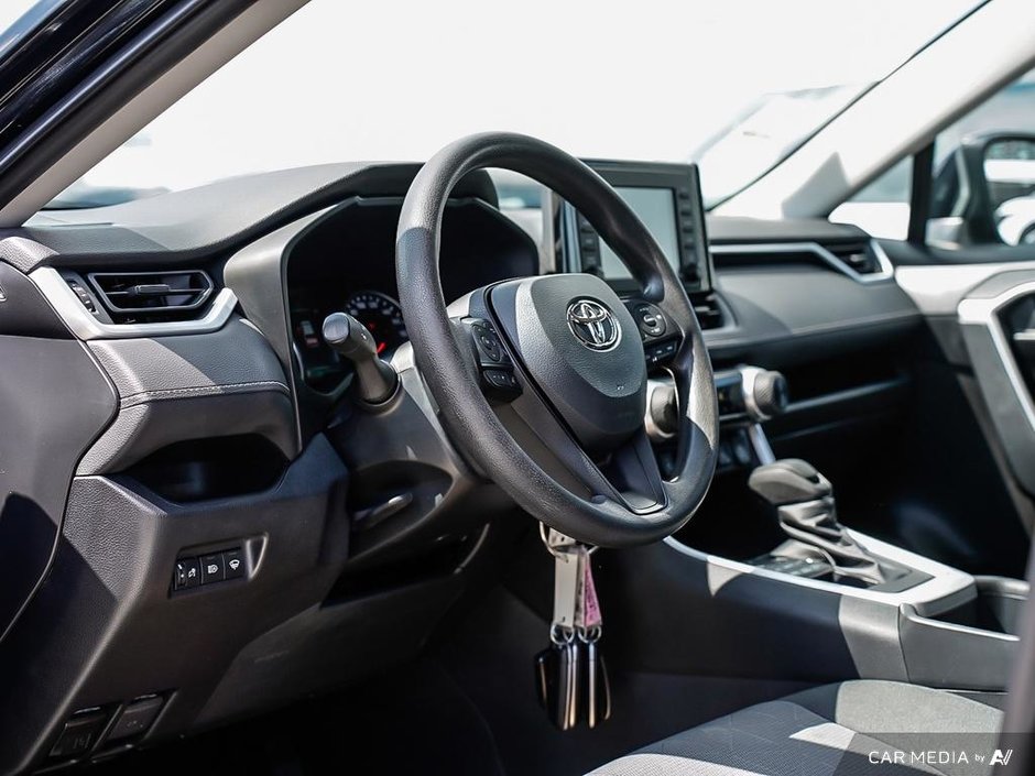 2022 Toyota RAV4 LE AWD-5