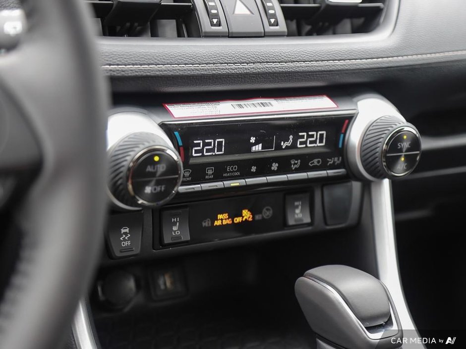 2025 Toyota RAV4 HYBRID XLE PREMIUM-12