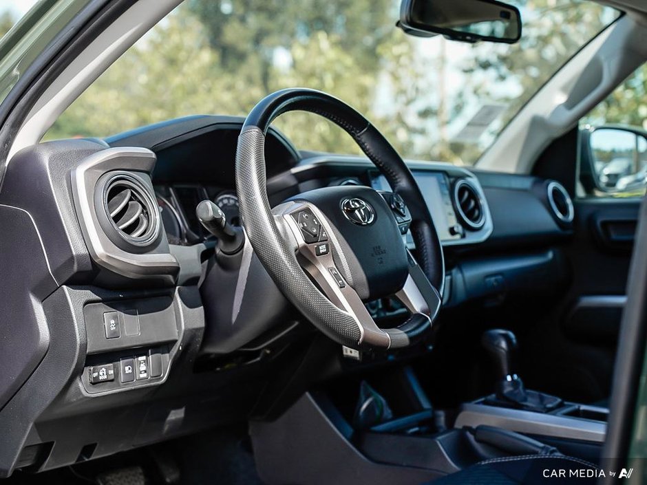 2022 Toyota Tacoma TRAIL EDITION // SUPER CLEAN-5