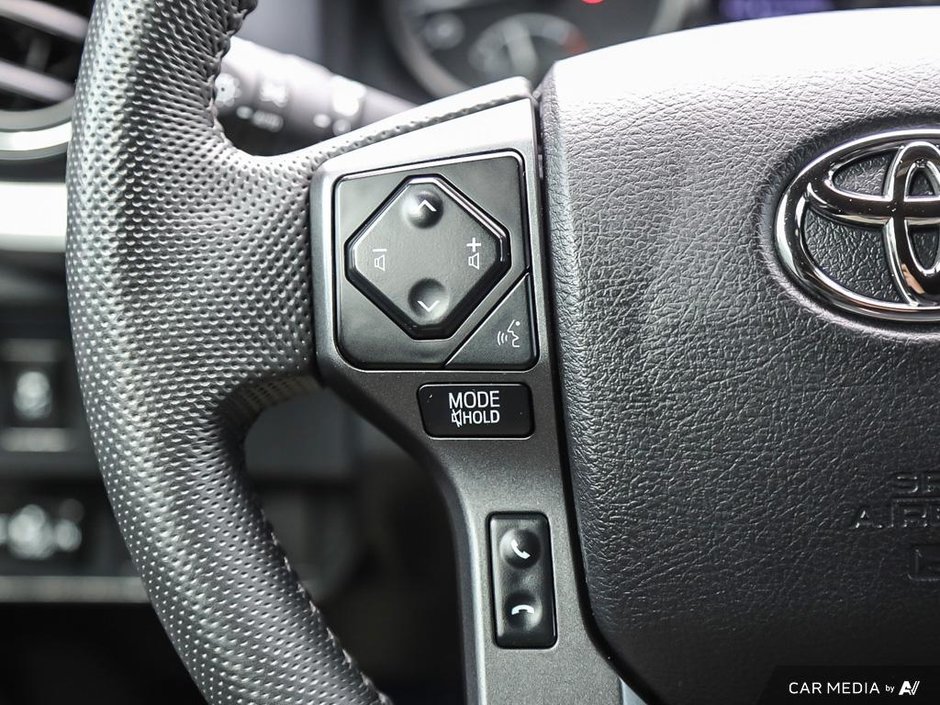 2022 Toyota Tacoma TRD SPORT 4X4-10