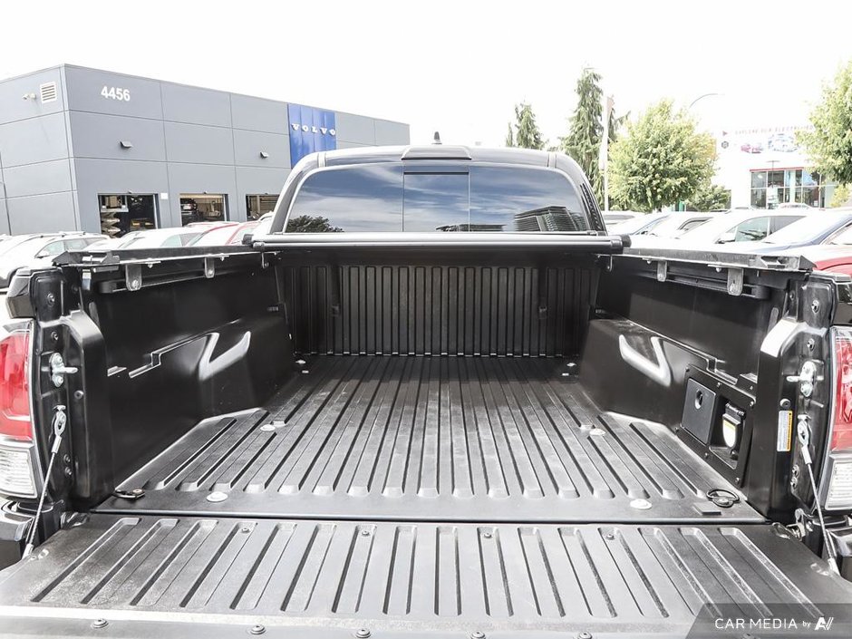 2022 Toyota Tacoma TRD SPORT 4X4-25