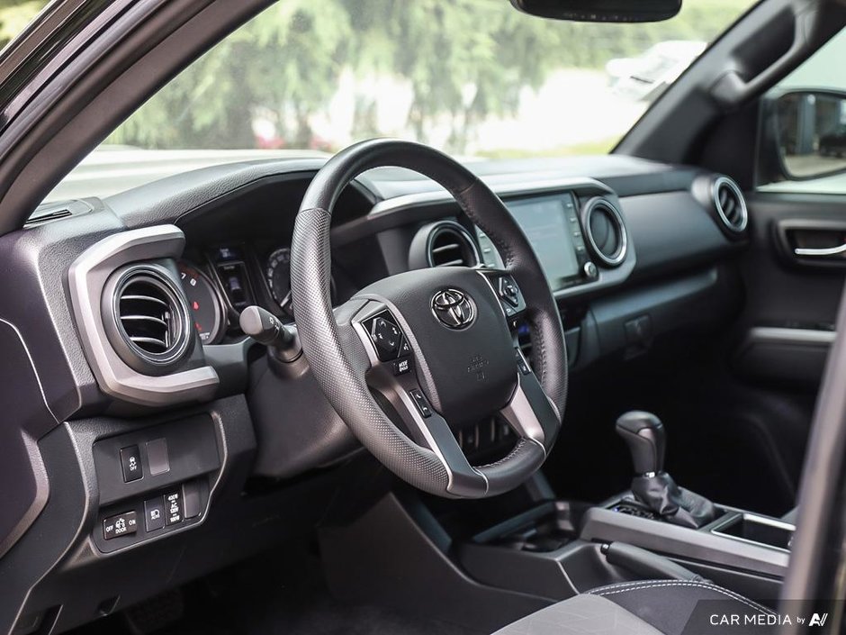 2022 Toyota Tacoma TRD SPORT 4X4-5