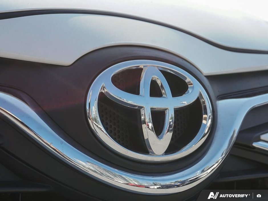 2017 Toyota Yaris LE // SALE PRICED-21