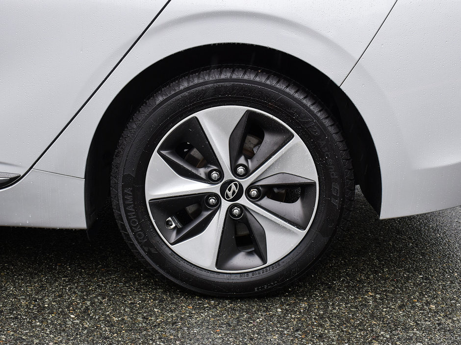 2019 Hyundai Ioniq Electric PREFERRED-27