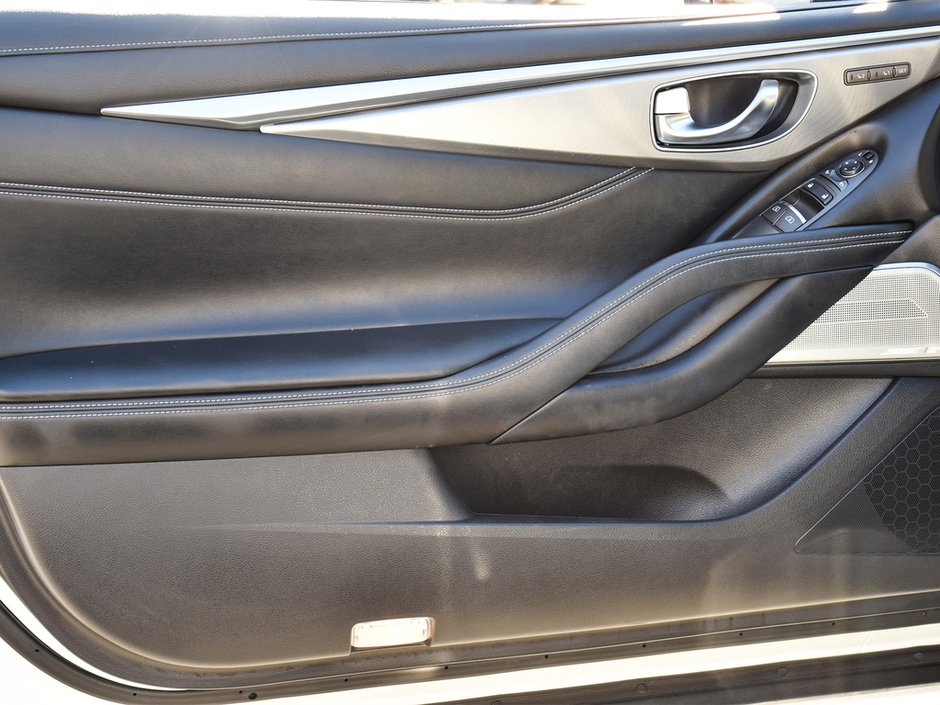 2021 Infiniti Q60 LUXE AWD MORREY CERTIFIED PRE OWNED-24