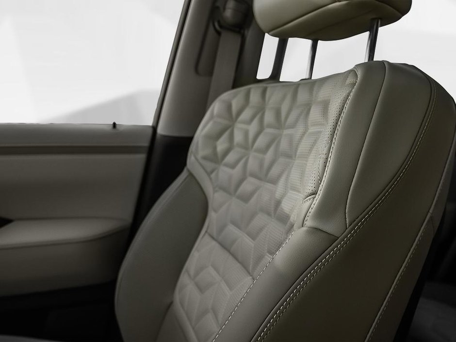 2025 Nissan Armada Platinum Reserve Captain's Chairs-19