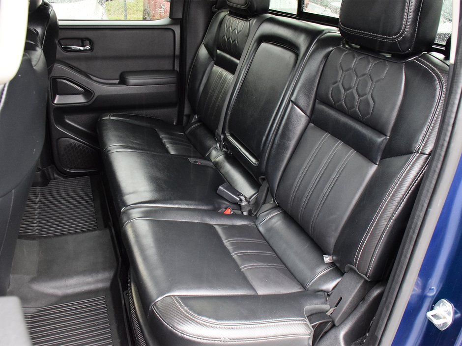 2023 Nissan Frontier CREW CAB SV 4x4  NISSAN CANADA CERTIFIED PRE OWNED-22