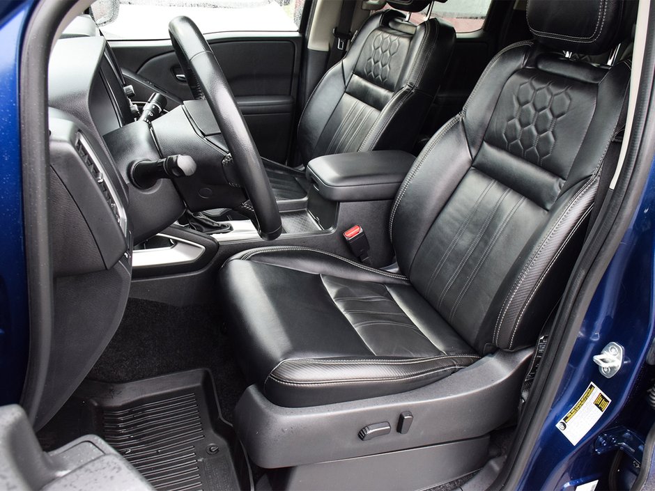 2023 Nissan Frontier CREW CAB SV 4x4  NISSAN CANADA CERTIFIED PRE OWNED-9