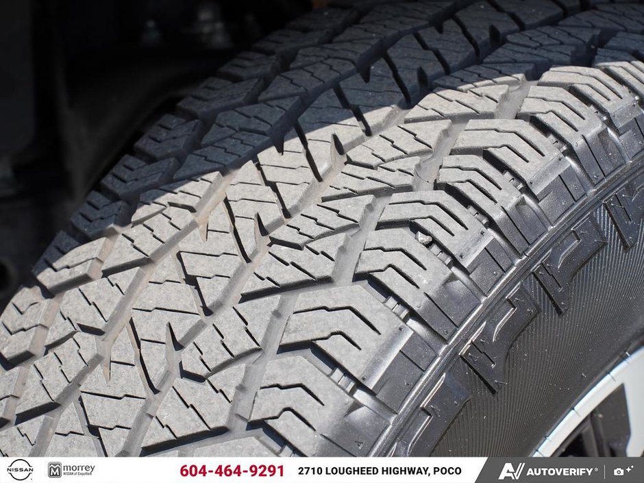 2024 Nissan Frontier PRO-4X LUXURY PACKAGE 4X4-6