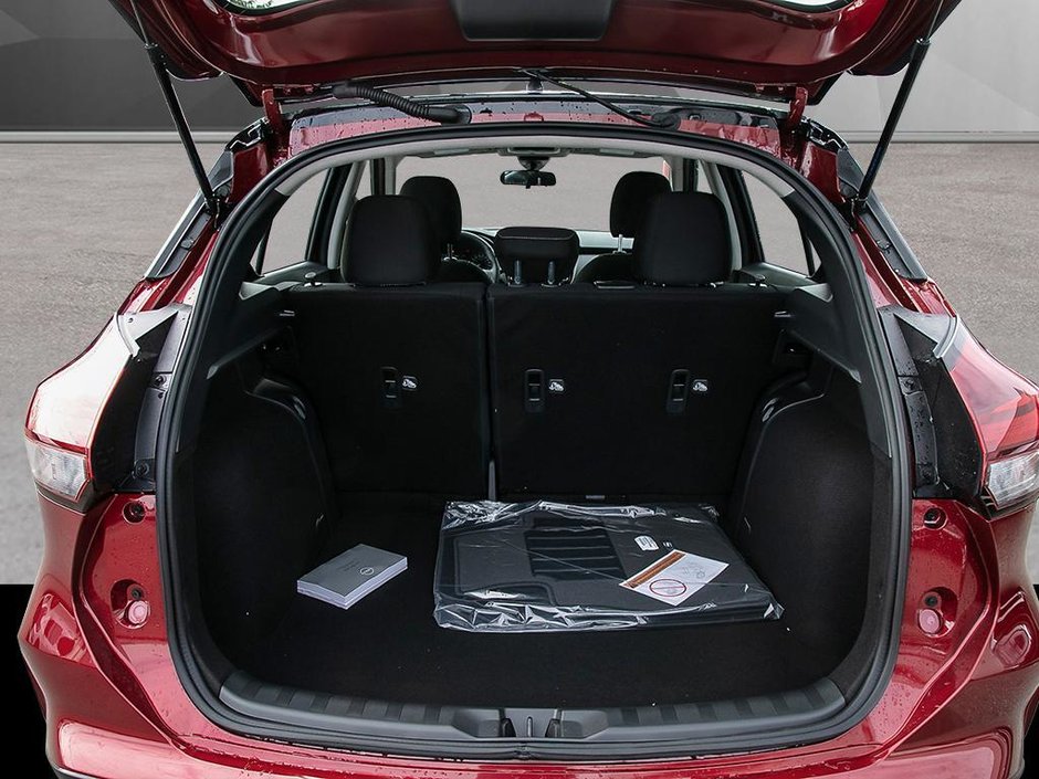 2025 Nissan KICKS PLAY SV-6