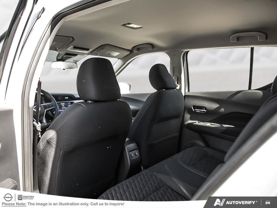 2025 Nissan Kicks Play SV FWD-20