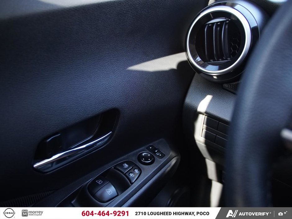 2025 Nissan Kicks Play SV NISSAN CANADA CERTIFIED PRE OWNED-19