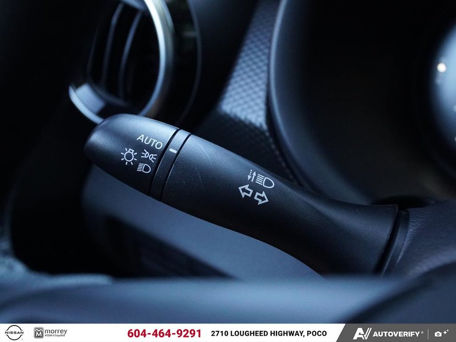 2025 Nissan Kicks Play SV NISSAN CANADA CERTIFIED PRE OWNED-17