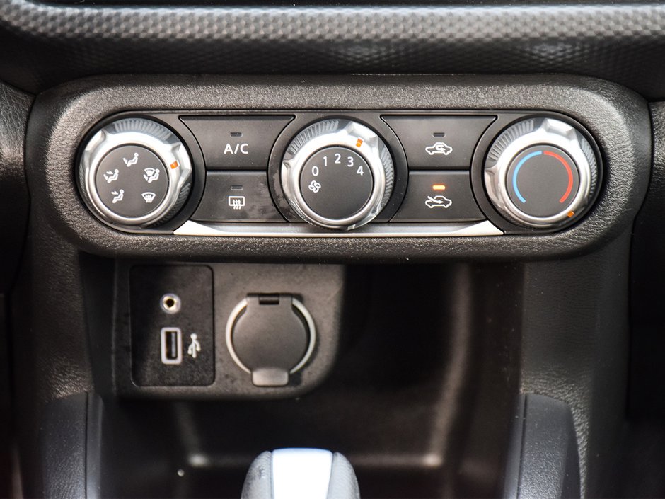 2022 Nissan Kicks S NISSAN CERTIFIED PRE OWNED-18