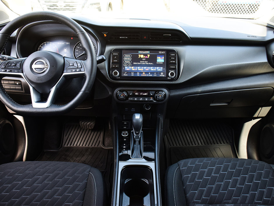 2023 Nissan Kicks SV NISSAN CERTIFIED PRE OWNED-11