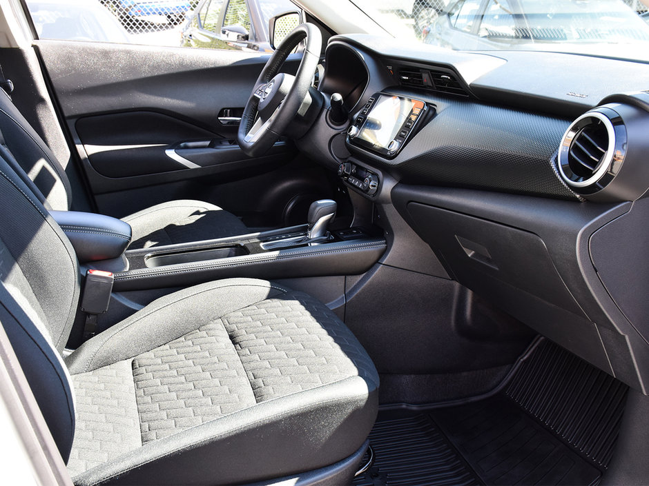 2023 Nissan Kicks SV NISSAN CERTIFIED PRE OWNED-10