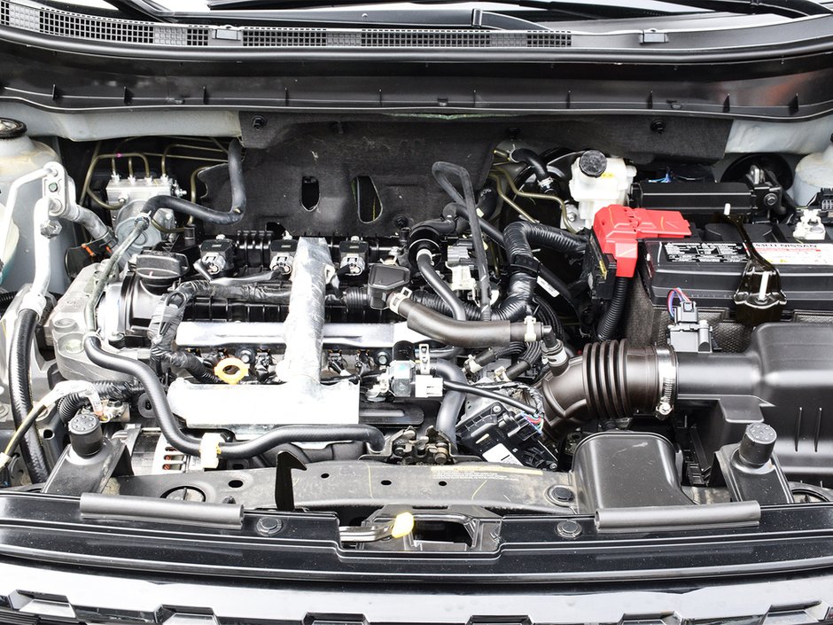 2023 Nissan Kicks SR PREMIUM NISSAN CERTIFIED PRE OWNED-26