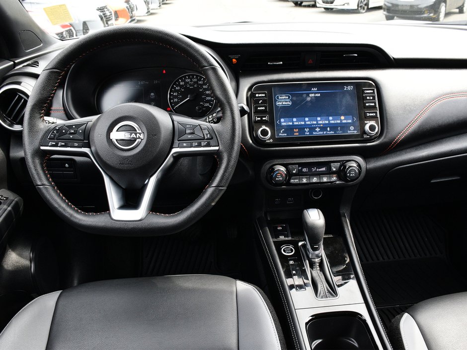 2023 Nissan Kicks SR PREMIUM NISSAN CERTIFIED PRE OWNED-17