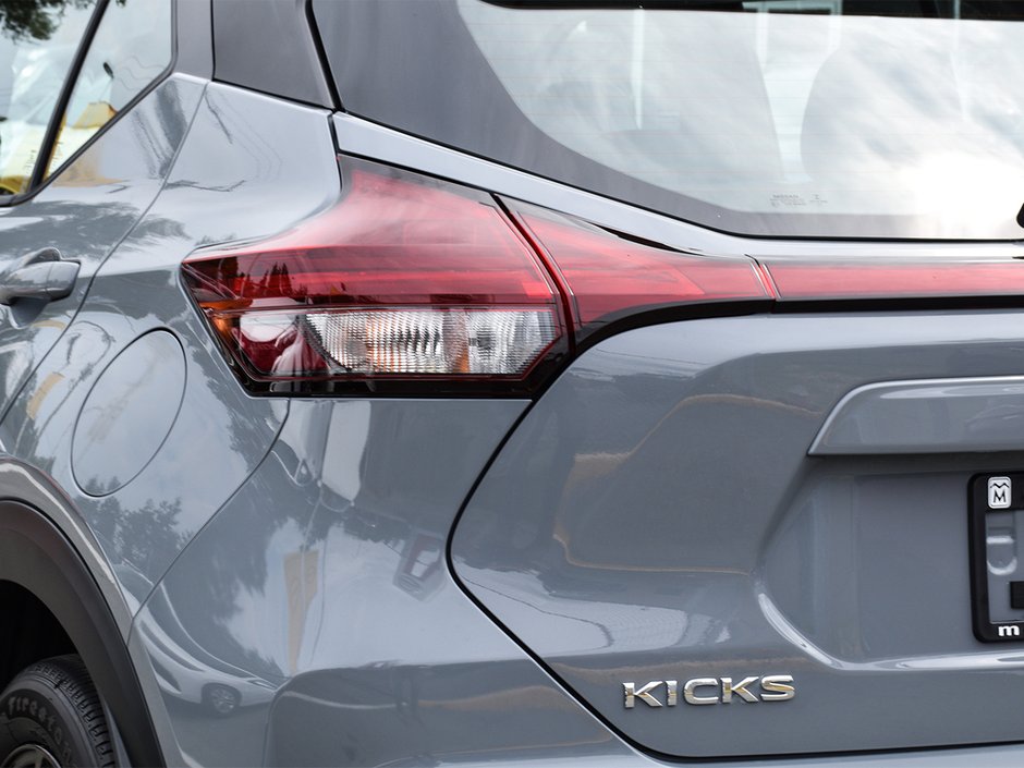 2023 Nissan Kicks SR PREMIUM NISSAN CERTIFIED PRE OWNED-28