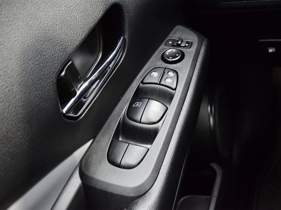 2023 Nissan Kicks SR PREMIUM NISSAN CANADA CERTIFIED-22