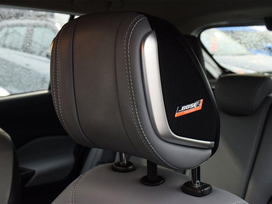 2023 Nissan Kicks SR PREMIUM NISSAN CANADA CERTIFIED-10