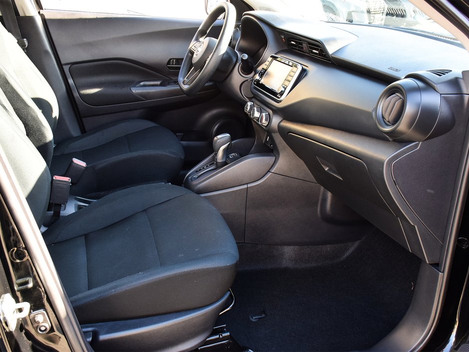 2024 Nissan Kicks S NISSAN CANADA CERTIFIED PRE OWNED-10