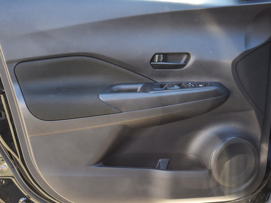 2024 Nissan Kicks S NISSAN CANADA CERTIFIED PRE OWNED-23